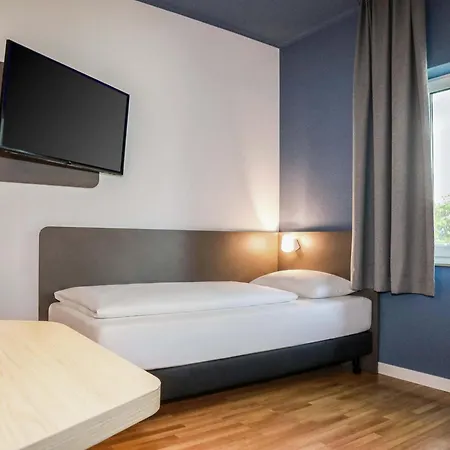 City-sued Hotel
